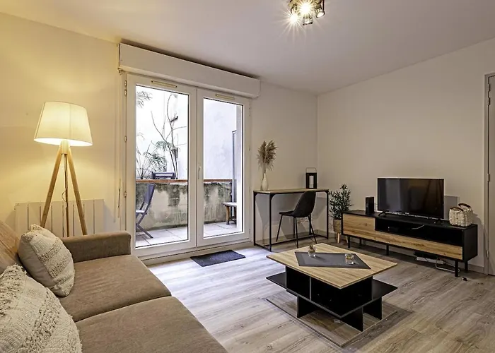 Cosy Hypercentre Apartmán *